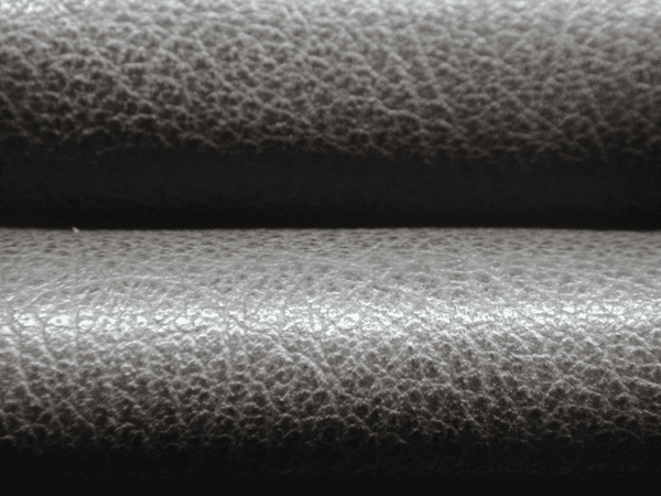 Standard leather in black